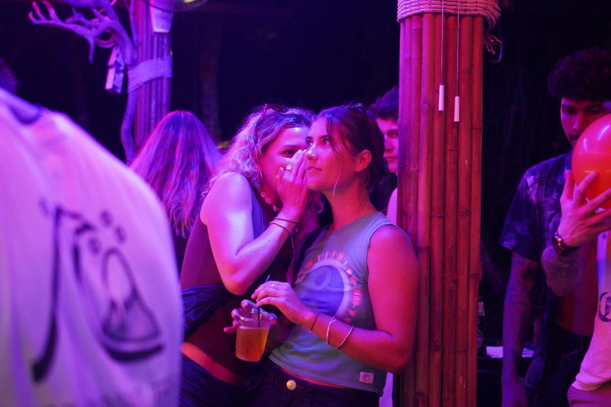 Blanco Hideout Railay - Youth Hostel 18 To 35 Only Экстерьер фото